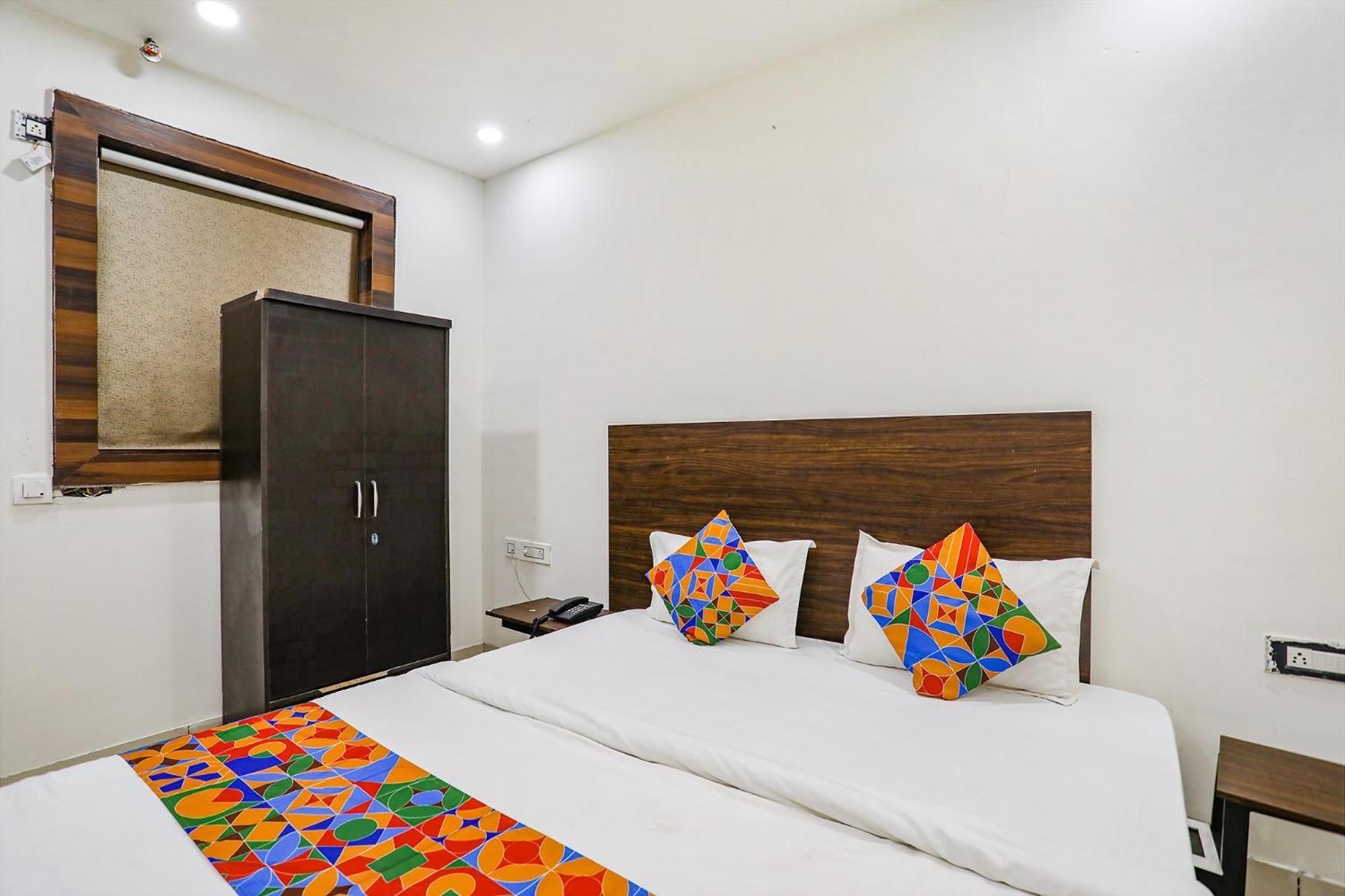 Fabhotel Kinsfolk Ghaziabad Exterior photo